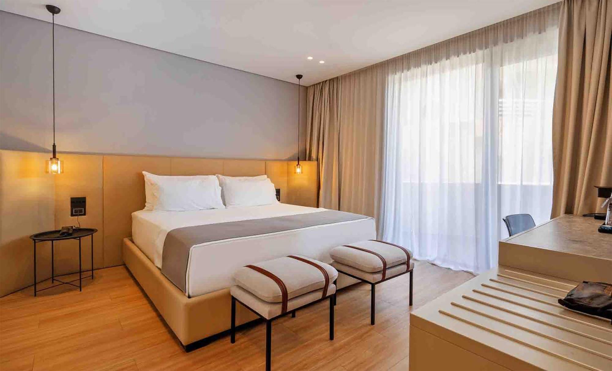 Doppel-/Zweibettzimmer mit seitlichem Meerblick