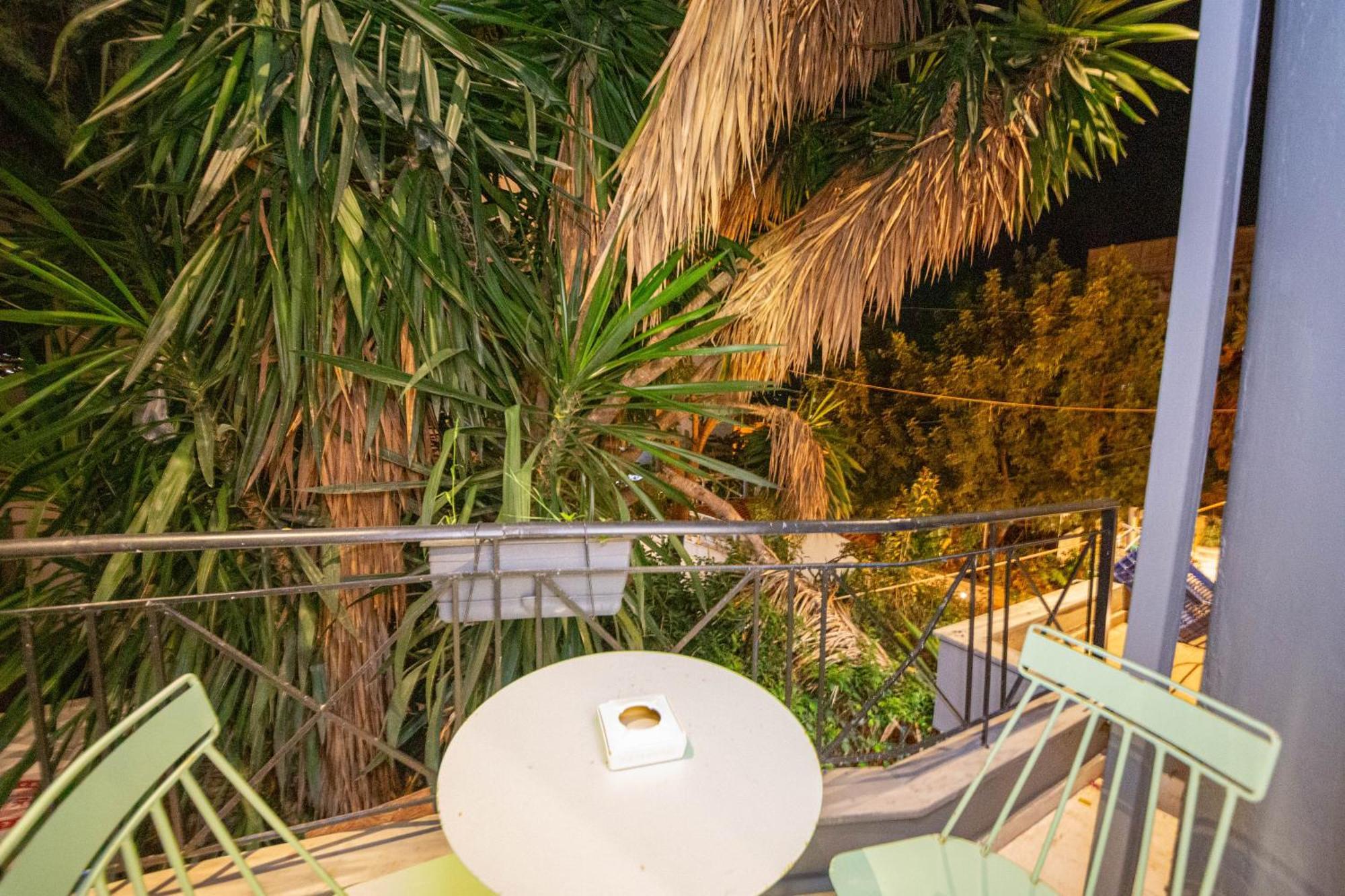 Deluxe Dreibettzimmer mit Balkon – Erdgeschoss