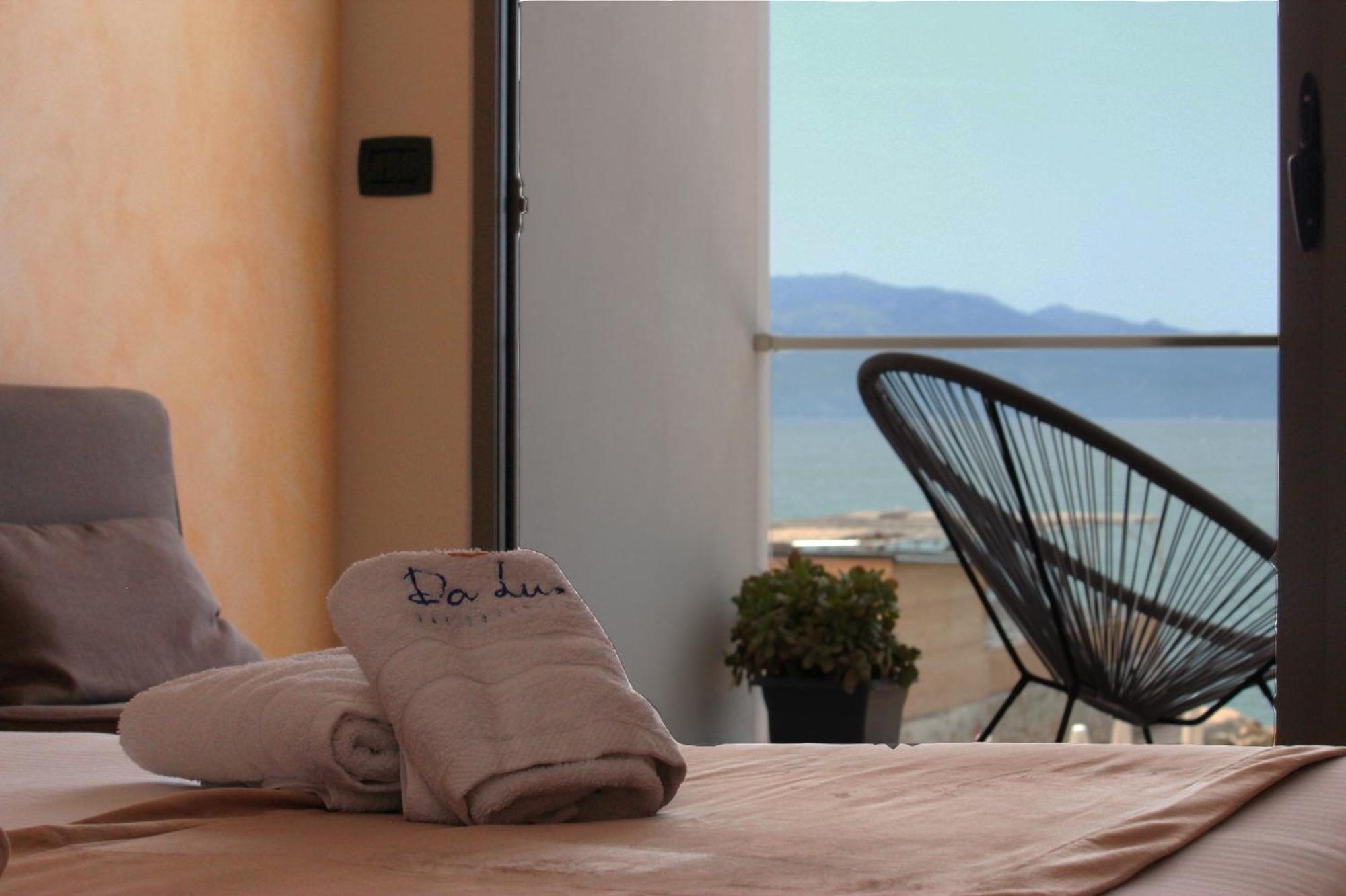 Deluxe Dreibettzimmer mit Meerblick